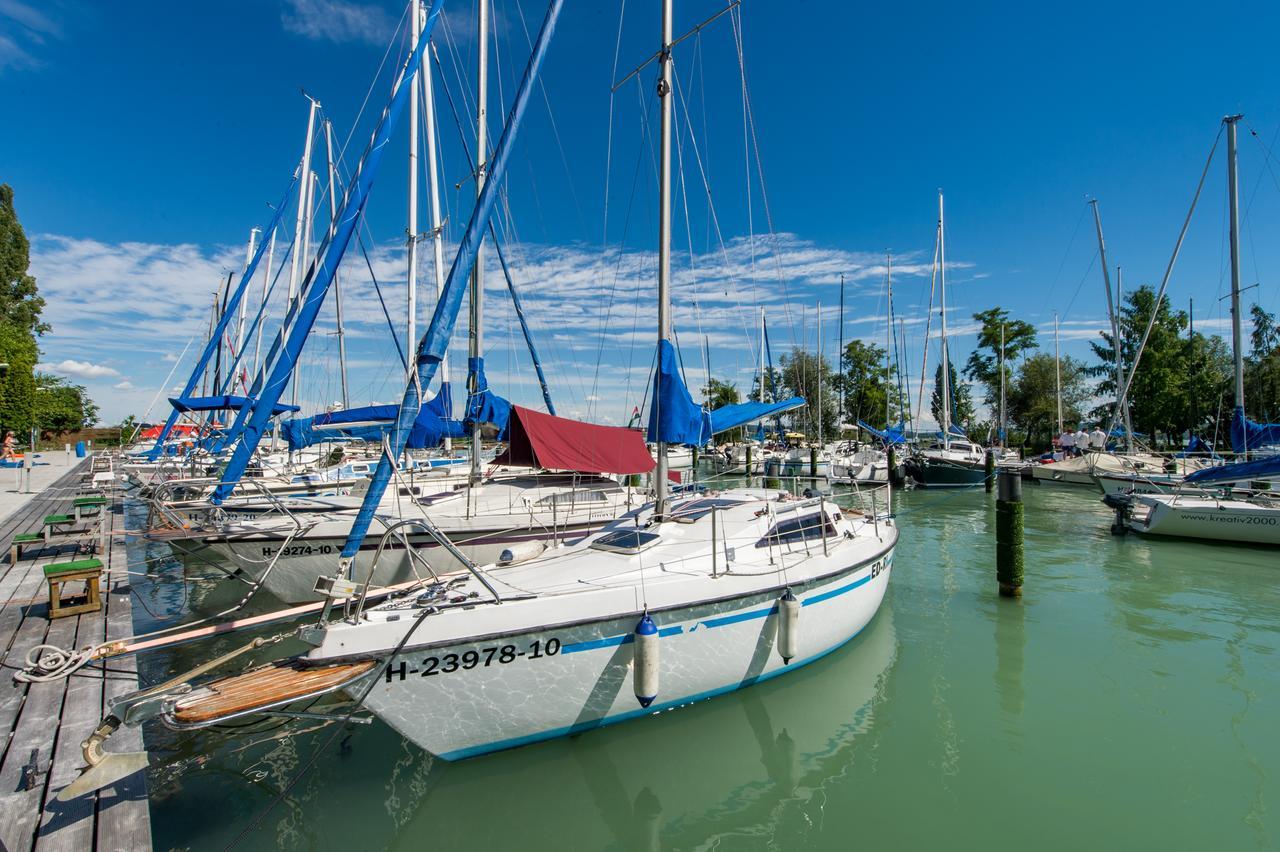 Tihany Yacht Club Exterior photo