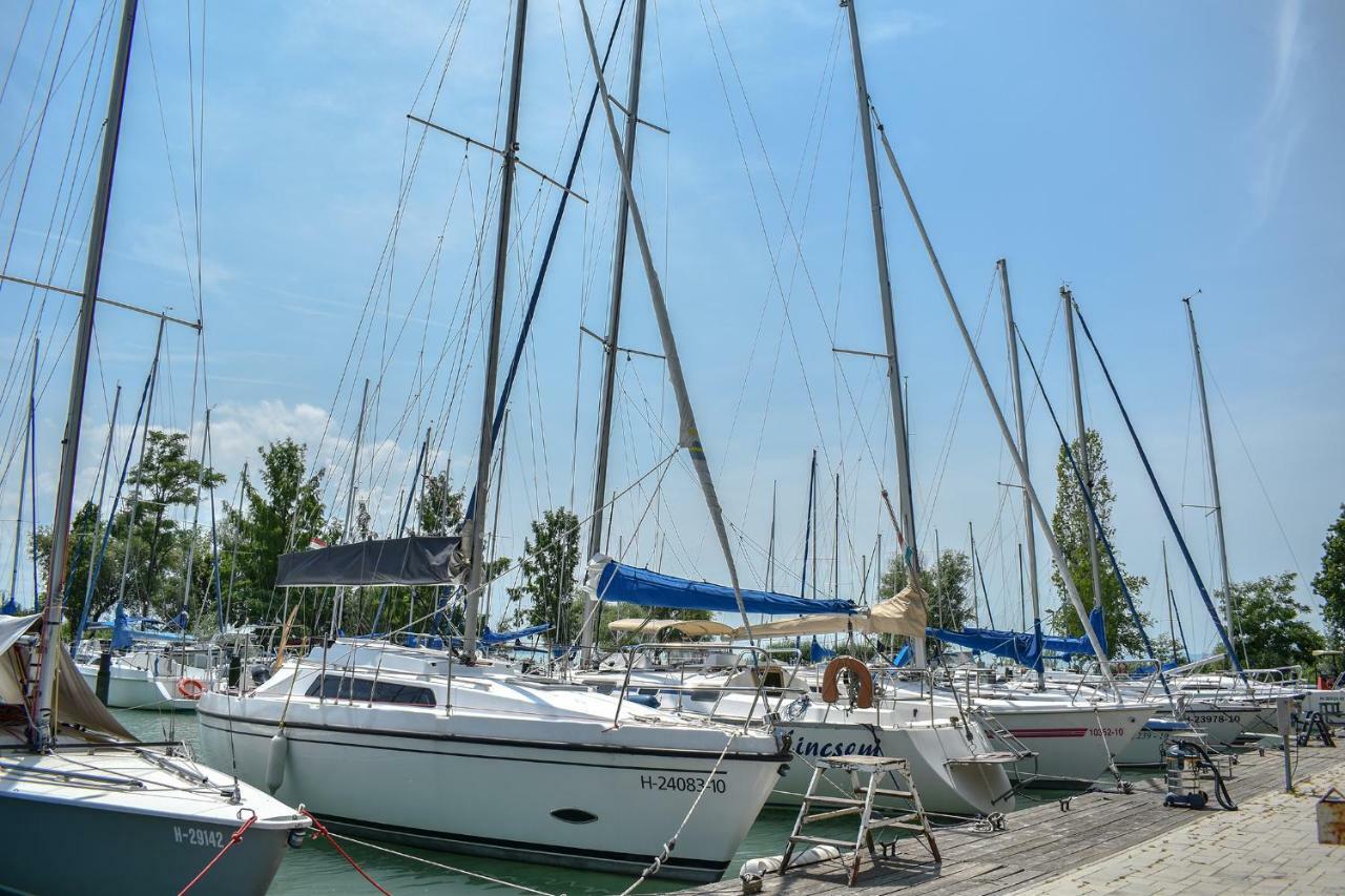 Tihany Yacht Club Exterior photo