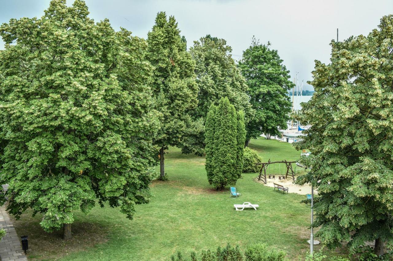 Tihany Yacht Club Exterior photo